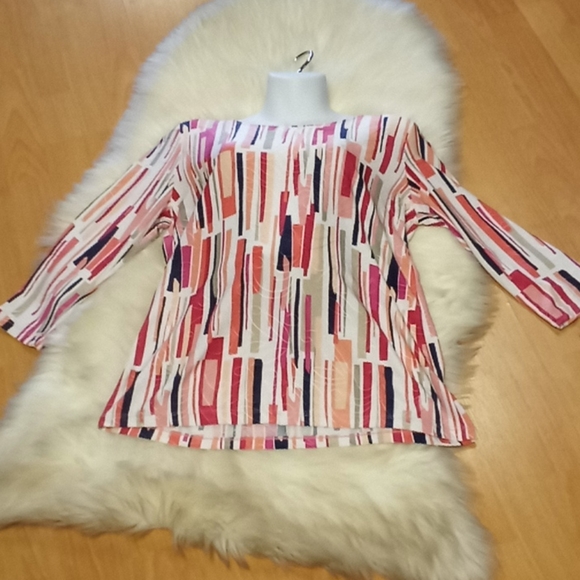 JM Collection Textured Printed Blouse - Picture 8 of 11